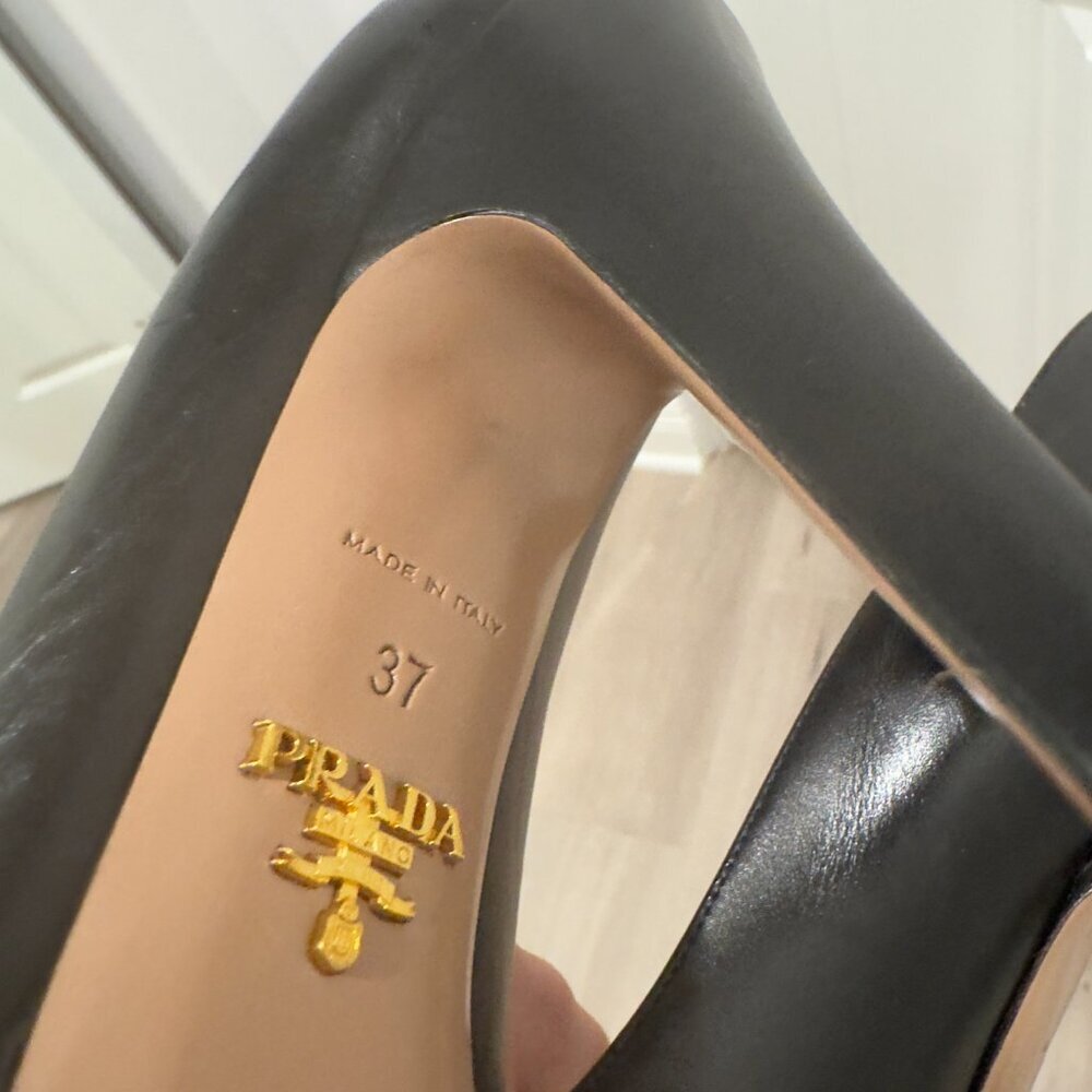 Prada Black Leather Heels - Excellent Condition Size 37 - Picture 11 of 11
